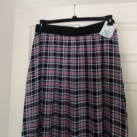 LuLaRoe Dresses & Skirts - Lula Roe Lucy skirt